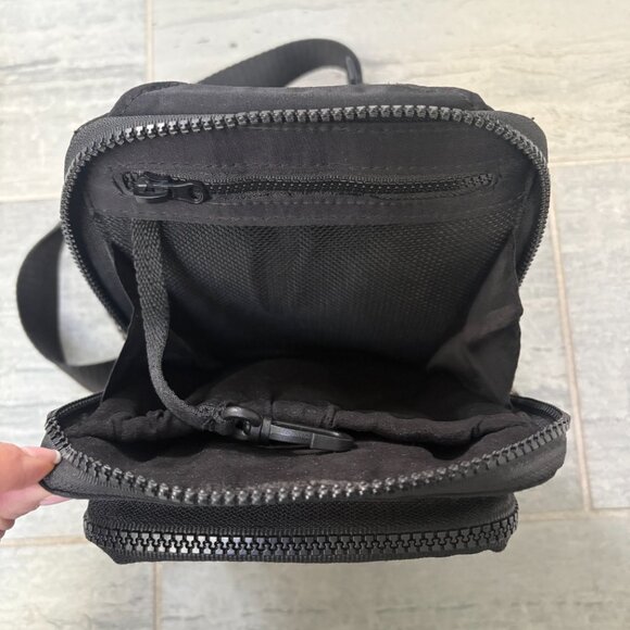 BEIS Unisex The Sport Sling Crossbody Bag Black - Picture 9 of 12